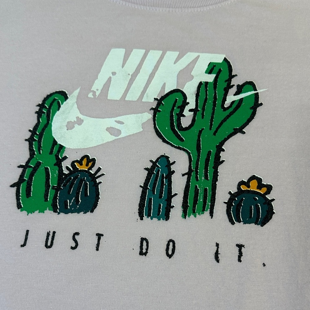 Nike XL Kids Light Pink Purple Cactus Tee Shirt Like New - Picture 3 of 4
